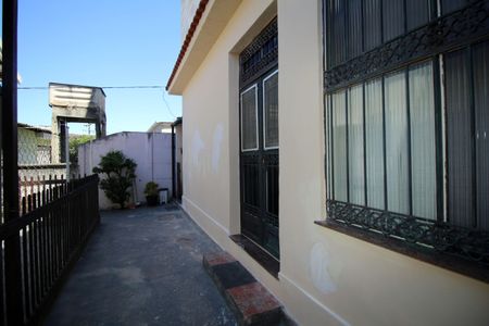 Casa para alugar com 251m², 4 quartos e 1 vagaQuintal