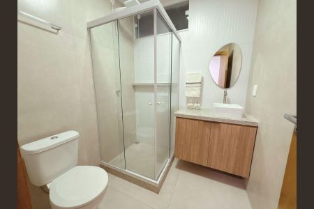 Banheiro de apartamento à venda com 2 quartos, 53m² em Centro, Rio de Janeiro