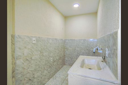 Cozinha de kitnet/studio para alugar com 1 quarto, 30m² em Grajaú, Rio de Janeiro