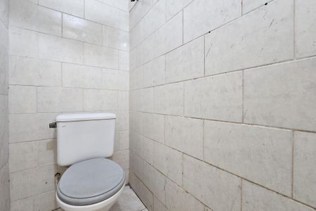 Banheiro de casa para alugar com 1 quarto, 30m² em Ferrazópolis, São Bernardo do Campo