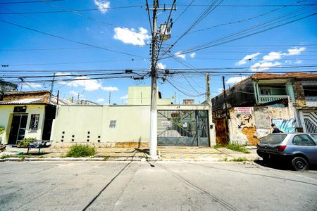 Casa de condomínio para alugar com 96m², 3 quartos e 1 vaga Casa de condomínio para alugar com 96m², 3 quartos e 1 vagaFachada