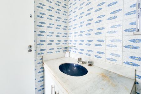 Apartamento para alugar com 140m², 4 quartos e 1 vagaLavabo