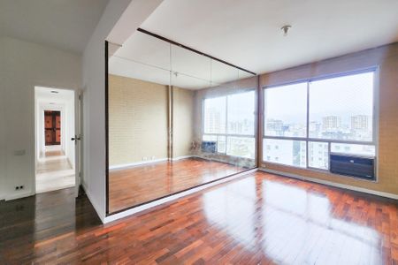 Sala de apartamento para alugar com 4 quartos, 140m² em Laranjeiras, Rio de Janeiro