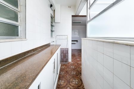 Apartamento para alugar com 140m², 4 quartos e 1 vagaÁrea de Serviço