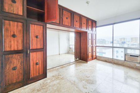 Apartamento para alugar com 140m², 4 quartos e 1 vagaSuite