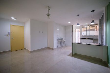 Apartamento para alugar com 80m², 2 quartos e 1 vagaSala