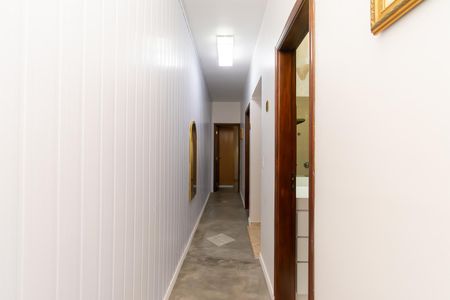 Casa à venda com 126m², 3 quartos e 2 vagasCorredor 