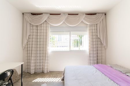 Casa à venda com 126m², 3 quartos e 2 vagasSuíte