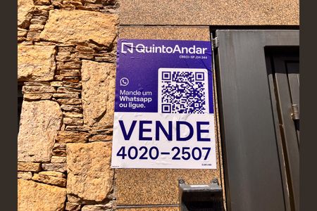 Casa à venda com 126m², 3 quartos e 2 vagasPlaca instalada