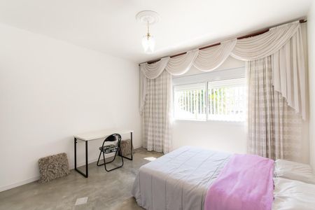 Casa à venda com 126m², 3 quartos e 2 vagasSuíte