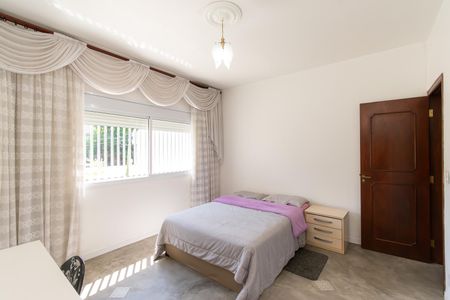 Casa à venda com 126m², 3 quartos e 2 vagasSuíte