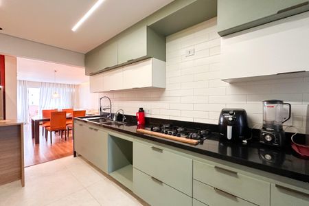 Apartamento à venda com 120m², 4 quartos e 2 vagas Apartamento à venda com 120m², 4 quartos e 2 vagasCozinha