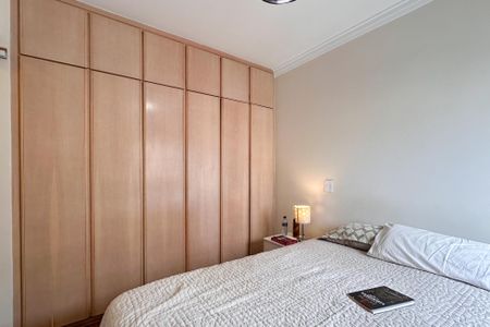 Apartamento à venda com 120m², 4 quartos e 2 vagas Apartamento à venda com 120m², 4 quartos e 2 vagasSuíte 1