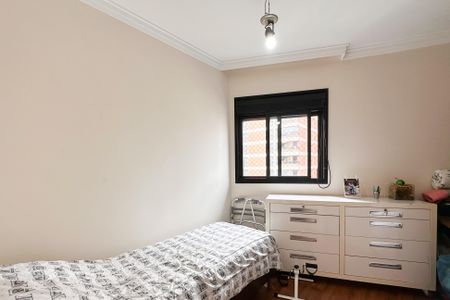 Apartamento à venda com 120m², 4 quartos e 2 vagas Apartamento à venda com 120m², 4 quartos e 2 vagasQuarto