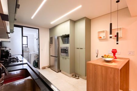 Apartamento à venda com 120m², 4 quartos e 2 vagas Apartamento à venda com 120m², 4 quartos e 2 vagasCozinha