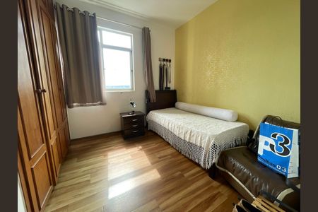 Apartamento à venda com 77m², 3 quartos e 1 vagaQuarto 2