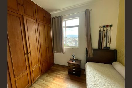 Apartamento à venda com 77m², 3 quartos e 1 vagaQuarto 2