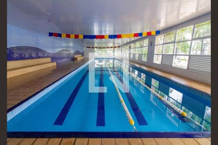 Apartamento à venda com 210m², 3 quartos e 3 vagasPiscina Coberta