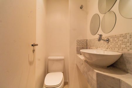 Apartamento à venda com 210m², 3 quartos e 3 vagasLavabo
