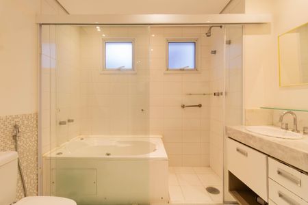 Apartamento à venda com 210m², 3 quartos e 3 vagasSuíte 1