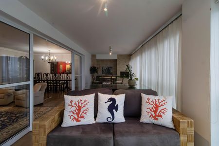 Apartamento à venda com 210m², 3 quartos e 3 vagasVaranda