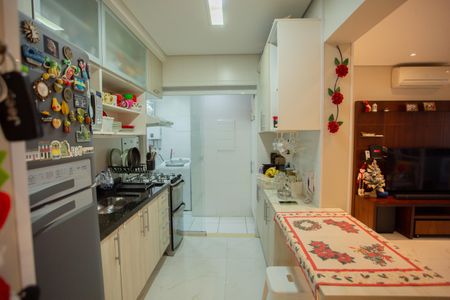 Apartamento à venda com 90m², 3 quartos e 2 vagasCOZINHA