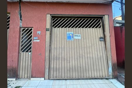 Casa para alugar com 50m², 2 quartos e 1 vagaFachada