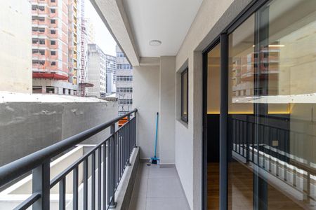 Varanda de kitnet/studio para alugar com 1 quarto, 26m² em República, São Paulo