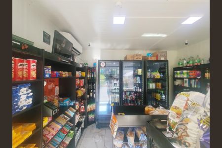 Apartamento à venda com 28m², 1 quarto e sem vagaMini Mercado