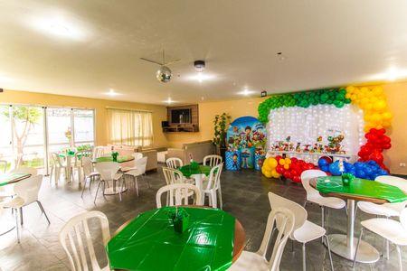 Apartamento para alugar com 53m², 2 quartos e 1 vagaÁrea comum - Salão de festas