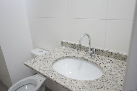 Apartamento para alugar com 37m², 2 quartos e sem vagaBanheiro