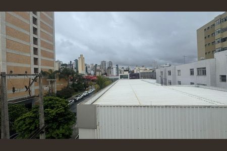 Apartamento à venda com 102m², 3 quartos e 1 vaga