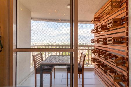 Apartamento para alugar com 82m², 2 quartos e 2 vagas Apartamento para alugar com 82m², 2 quartos e 2 vagasVaranda