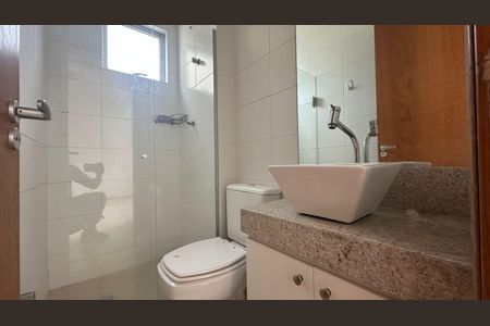 Apartamento à venda com 65m², 2 quartos e 2 vagasbanho