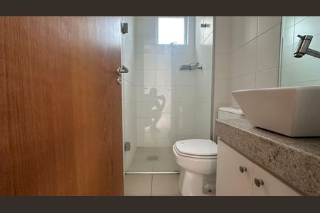 Apartamento à venda com 65m², 2 quartos e 2 vagasbanho