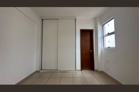 quarto  de apartamento à venda com 2 quartos, 65m² em Buritis, Belo Horizonte