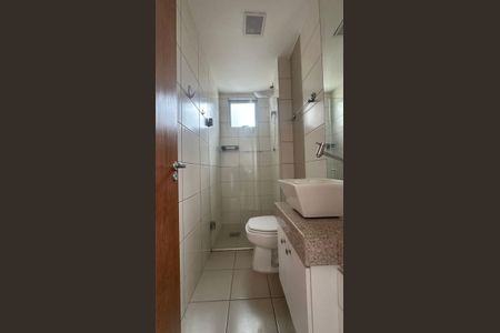 Apartamento à venda com 65m², 2 quartos e 2 vagasbanho