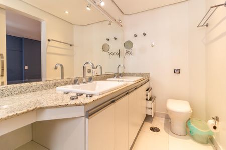 Apartamento à venda com 160m², 3 quartos e 2 vagasBanheiro da Suíte 3