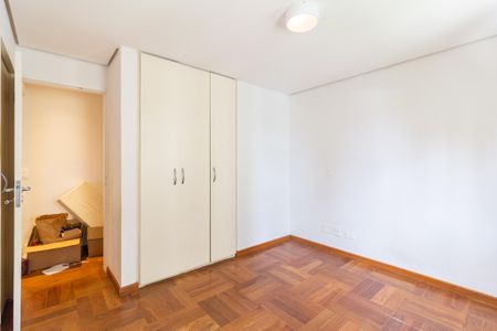 Apartamento à venda com 160m², 3 quartos e 2 vagasSuíte 2