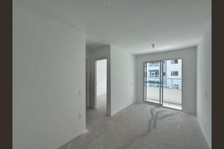 Sala de apartamento para alugar com 2 quartos, 46m² em Recreio dos Bandeirantes, Rio de Janeiro