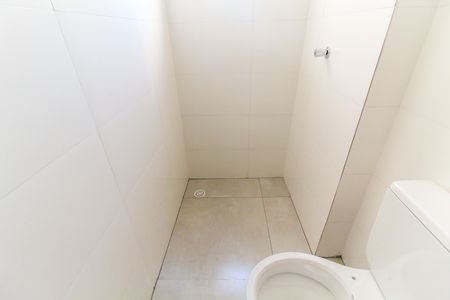 Banheiro de apartamento para alugar com 2 quartos, 36m² em Parada Xv de Novembro, São Paulo