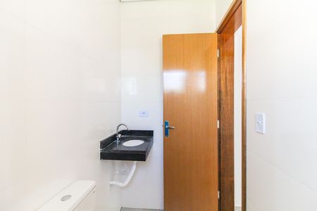 Apartamento para alugar com 36m², 2 quartos e sem vaga Apartamento para alugar com 36m², 2 quartos e sem vagaBanheiro