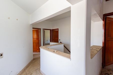 Casa à venda com 360m², 5 quartos e sem vagaEscada