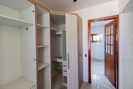 Casa à venda com 360m², 5 quartos e sem vagaCloset da suíte