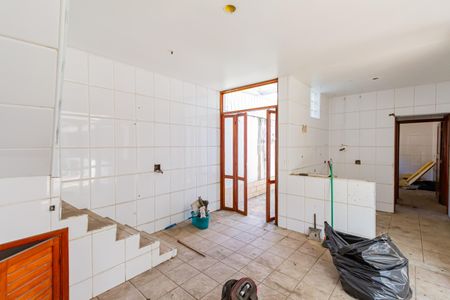 Casa à venda com 360m², 5 quartos e sem vagaÁrea de Serviço