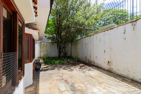 Casa à venda com 360m², 5 quartos e sem vagaQuintal