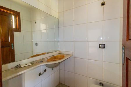 Casa à venda com 360m², 5 quartos e sem vagaLavabo