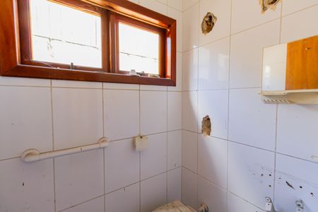 Casa à venda com 360m², 5 quartos e sem vagaBanheiro de serviço