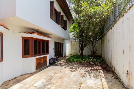 Casa à venda com 360m², 5 quartos e sem vagaQuintal