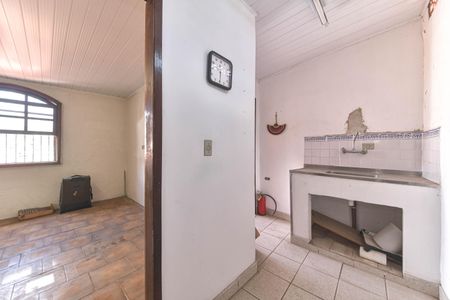 Casa à venda com 120m², 2 quartos e 1 vaga Casa à venda com 120m², 2 quartos e 1 vagaEdícula - Cozinha